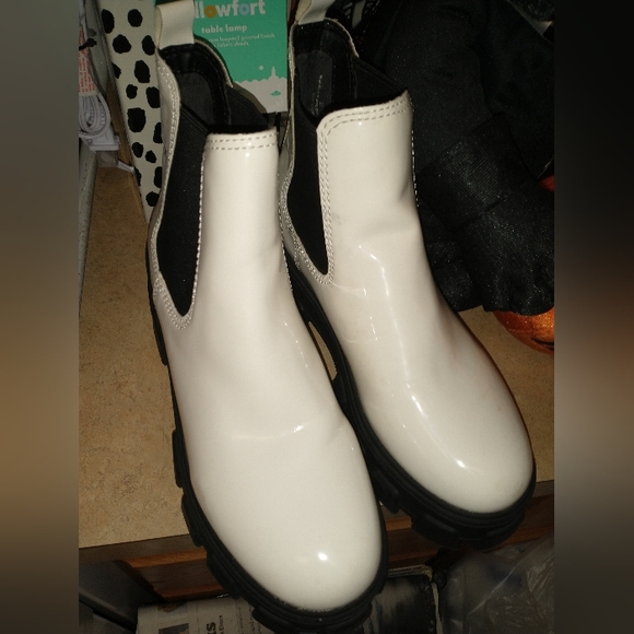 Ladies boots - Picture 6 of 6